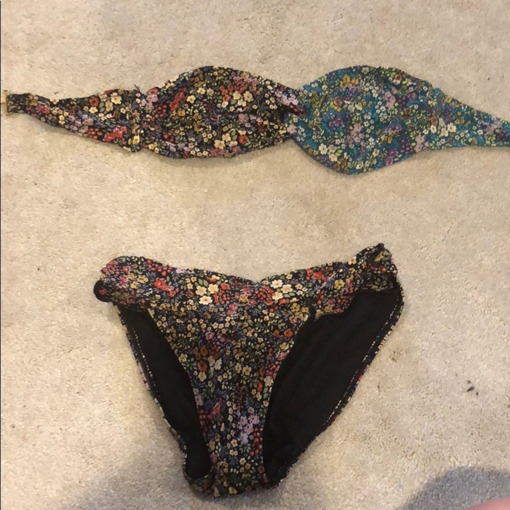 Brett’s Sandler Bikini